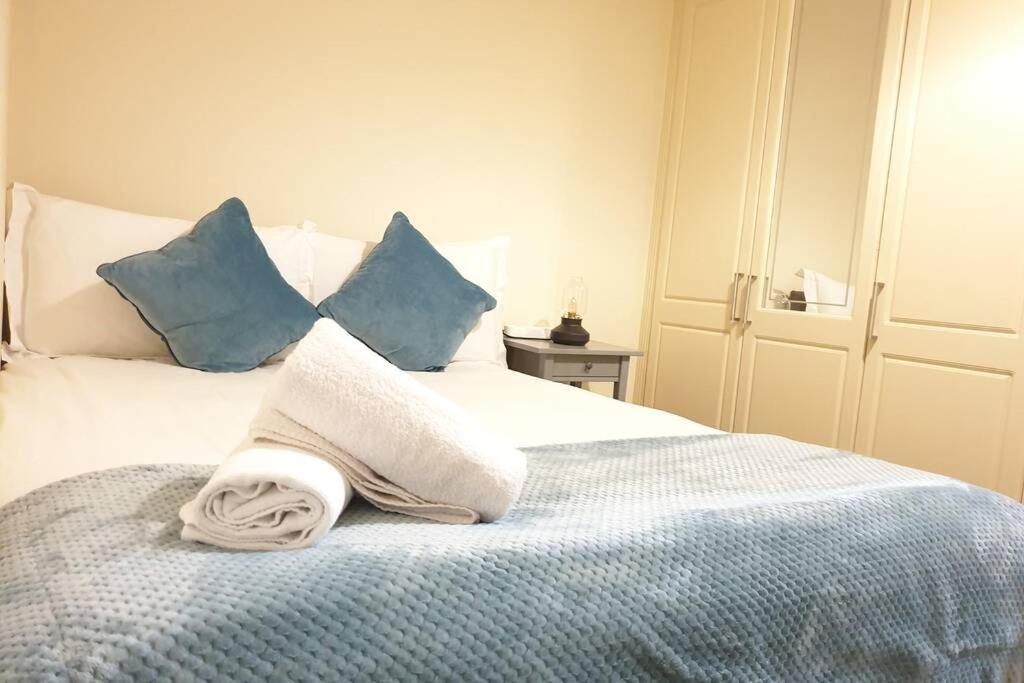 Apartmán Large 3 Bed, Galway City Centre Exteriér fotografie