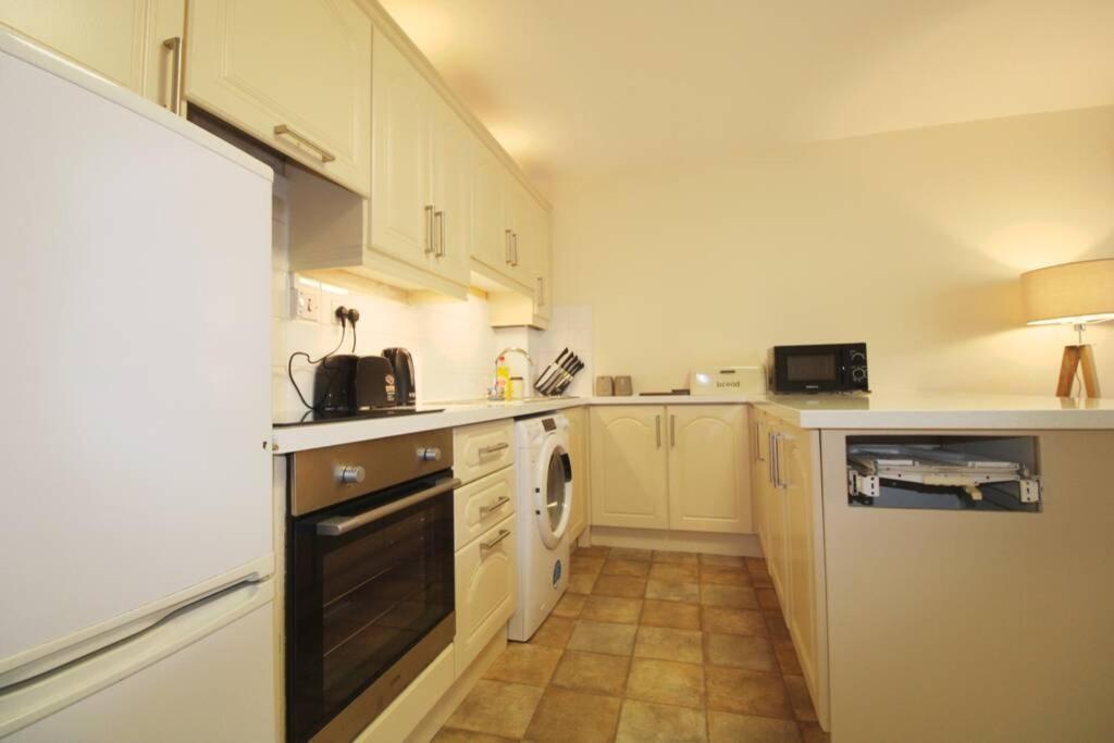 Apartmán Large 3 Bed, Galway City Centre Exteriér fotografie