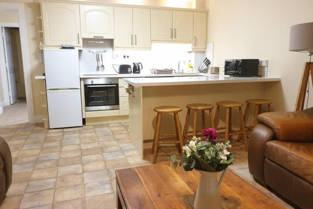 Apartmán Large 3 Bed, Galway City Centre Exteriér fotografie