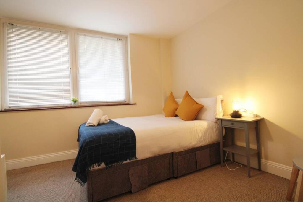 Apartmán Large 3 Bed, Galway City Centre Exteriér fotografie